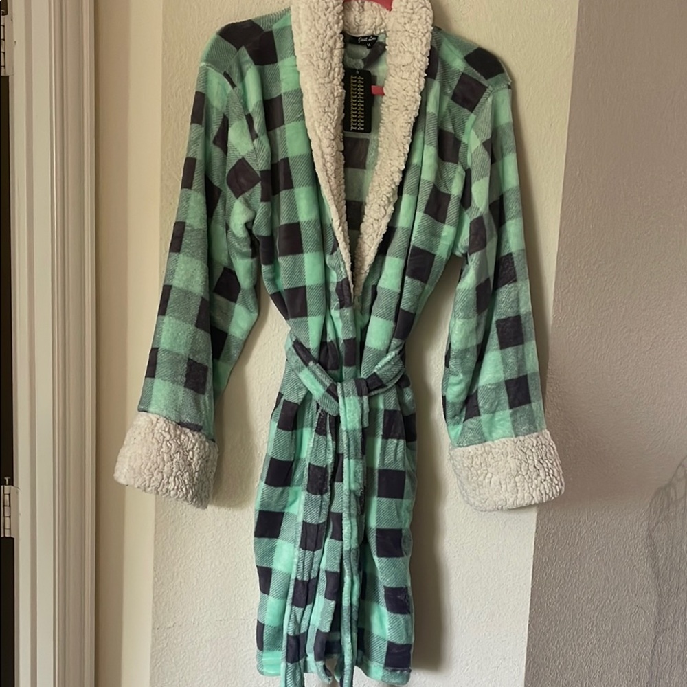Just Love Sherpa Lined Robe in Cream and Mint